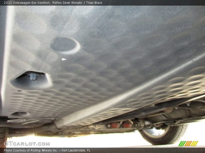 Reflex Silver Metallic / Titan Black 2012 Volkswagen Eos Komfort