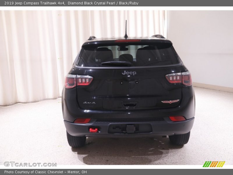 Diamond Black Crystal Pearl / Black/Ruby 2019 Jeep Compass Trailhawk 4x4