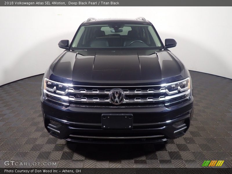 Deep Black Pearl / Titan Black 2018 Volkswagen Atlas SEL 4Motion