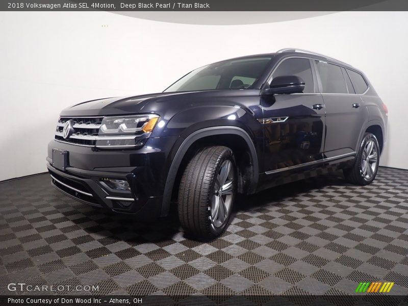 Deep Black Pearl / Titan Black 2018 Volkswagen Atlas SEL 4Motion