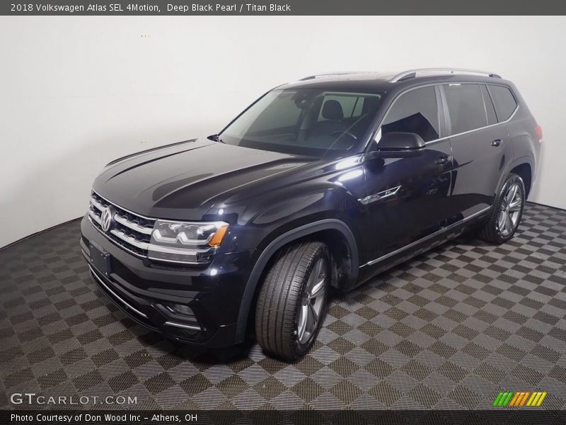 Deep Black Pearl / Titan Black 2018 Volkswagen Atlas SEL 4Motion