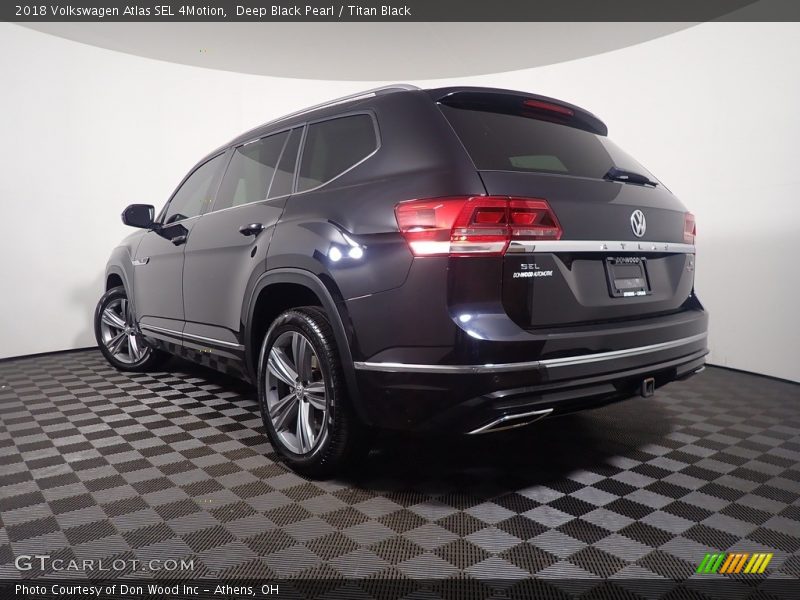 Deep Black Pearl / Titan Black 2018 Volkswagen Atlas SEL 4Motion