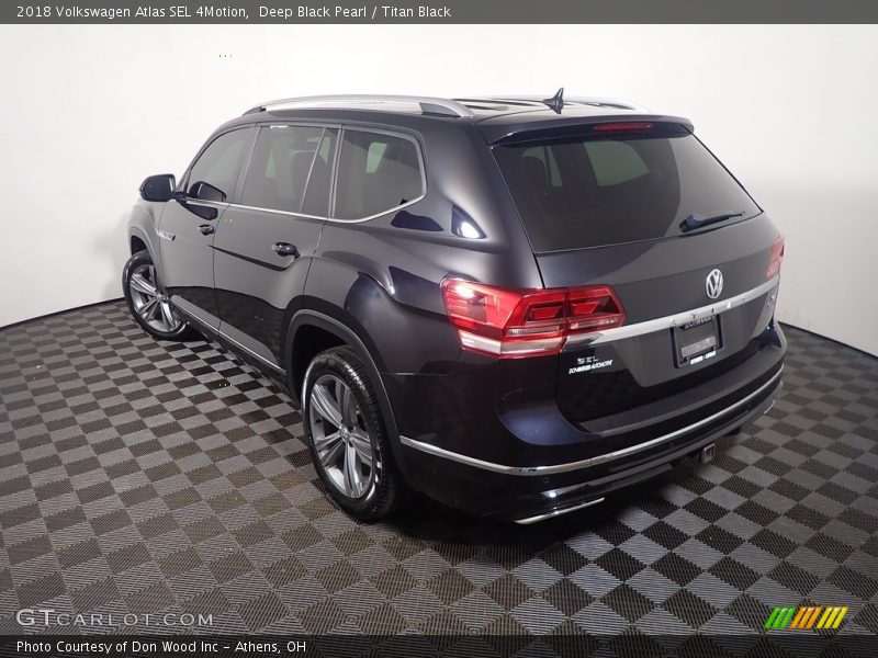 Deep Black Pearl / Titan Black 2018 Volkswagen Atlas SEL 4Motion