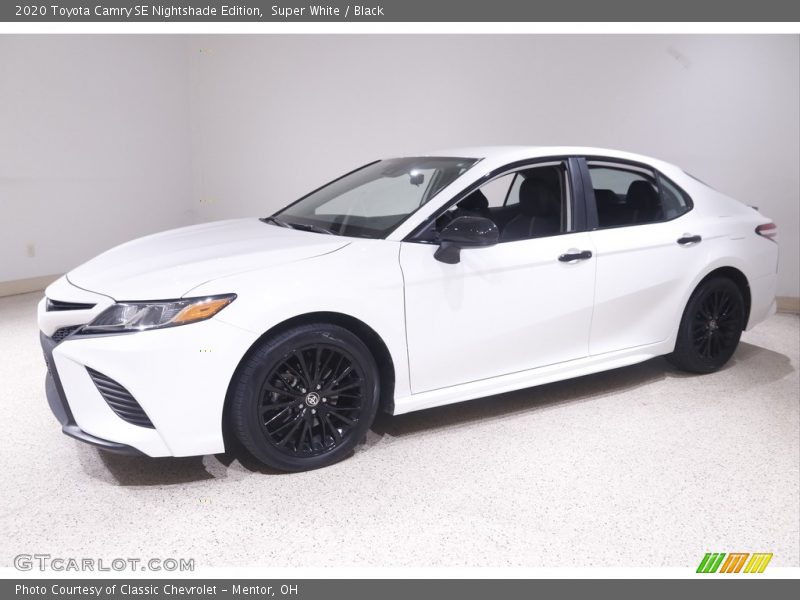Super White / Black 2020 Toyota Camry SE Nightshade Edition