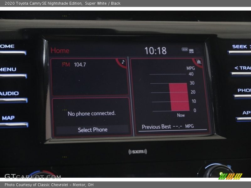Super White / Black 2020 Toyota Camry SE Nightshade Edition