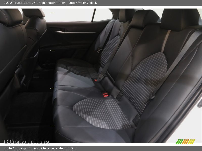Super White / Black 2020 Toyota Camry SE Nightshade Edition
