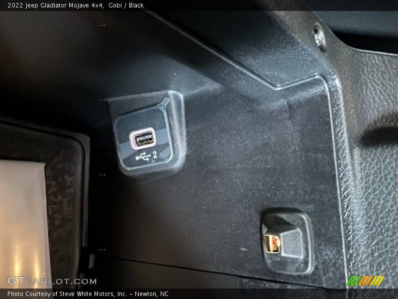 Gobi / Black 2022 Jeep Gladiator Mojave 4x4