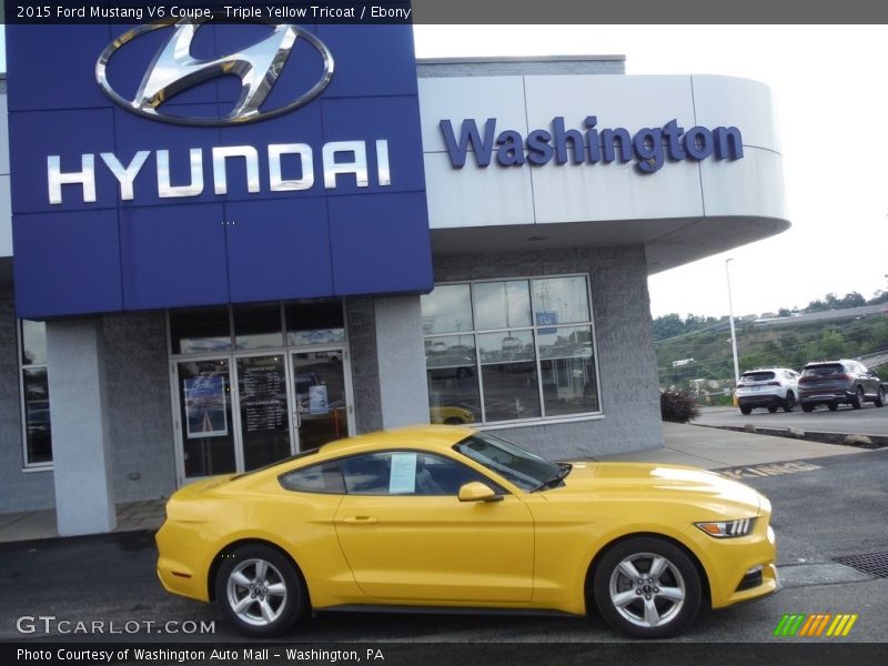 Triple Yellow Tricoat / Ebony 2015 Ford Mustang V6 Coupe