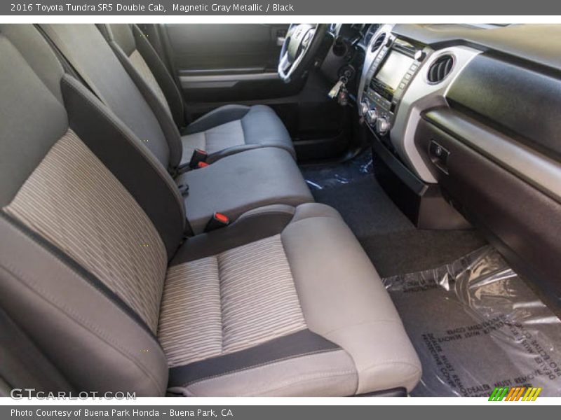 Magnetic Gray Metallic / Black 2016 Toyota Tundra SR5 Double Cab