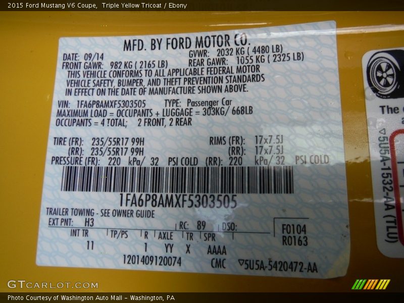 Triple Yellow Tricoat / Ebony 2015 Ford Mustang V6 Coupe