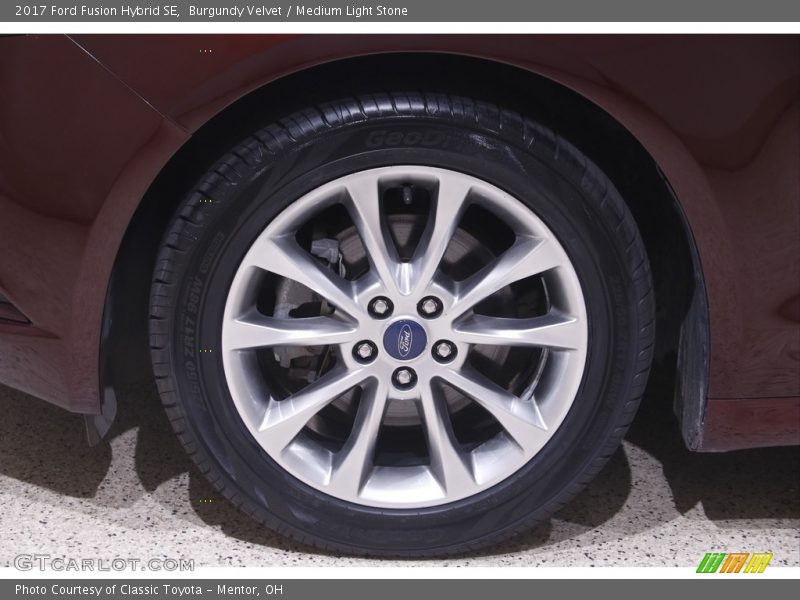 Burgundy Velvet / Medium Light Stone 2017 Ford Fusion Hybrid SE