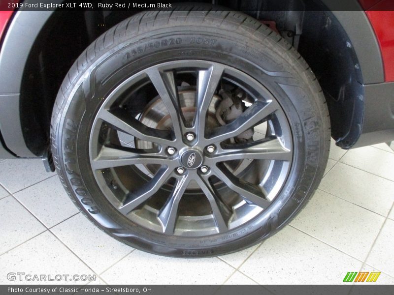  2019 Explorer XLT 4WD Wheel