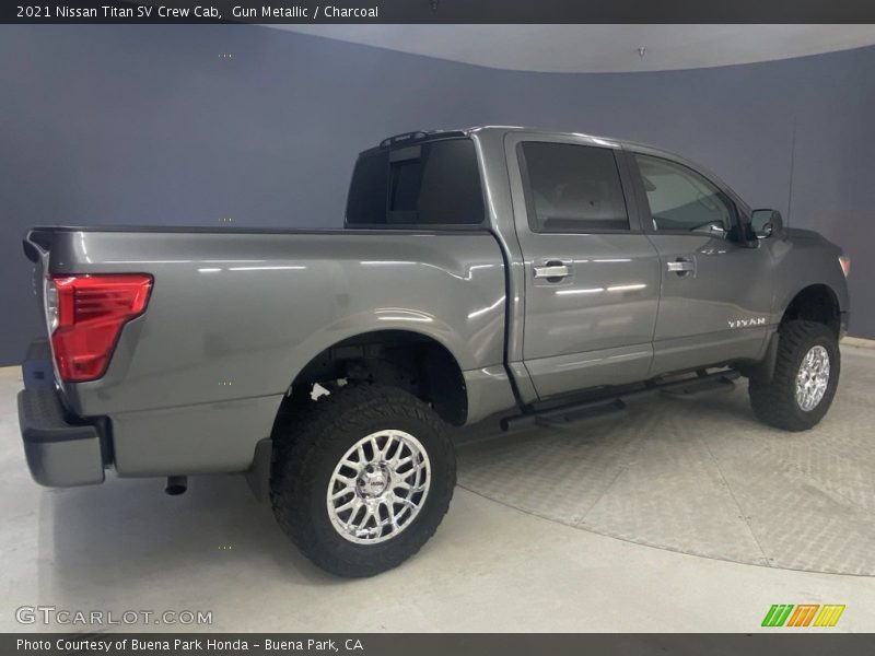  2021 Titan SV Crew Cab Gun Metallic