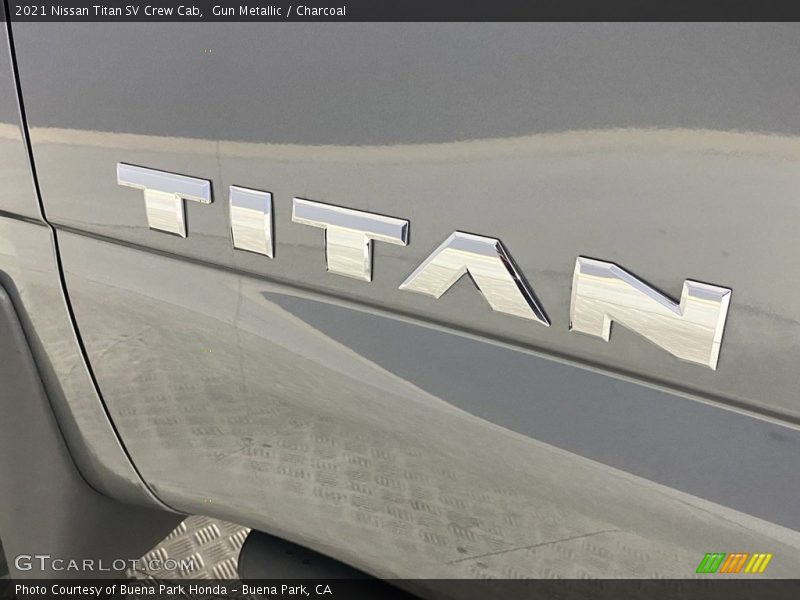  2021 Titan SV Crew Cab Logo