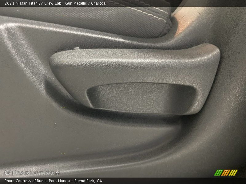Gun Metallic / Charcoal 2021 Nissan Titan SV Crew Cab