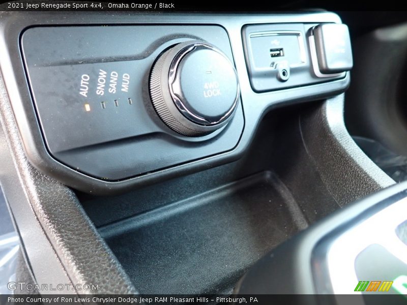 Omaha Orange / Black 2021 Jeep Renegade Sport 4x4