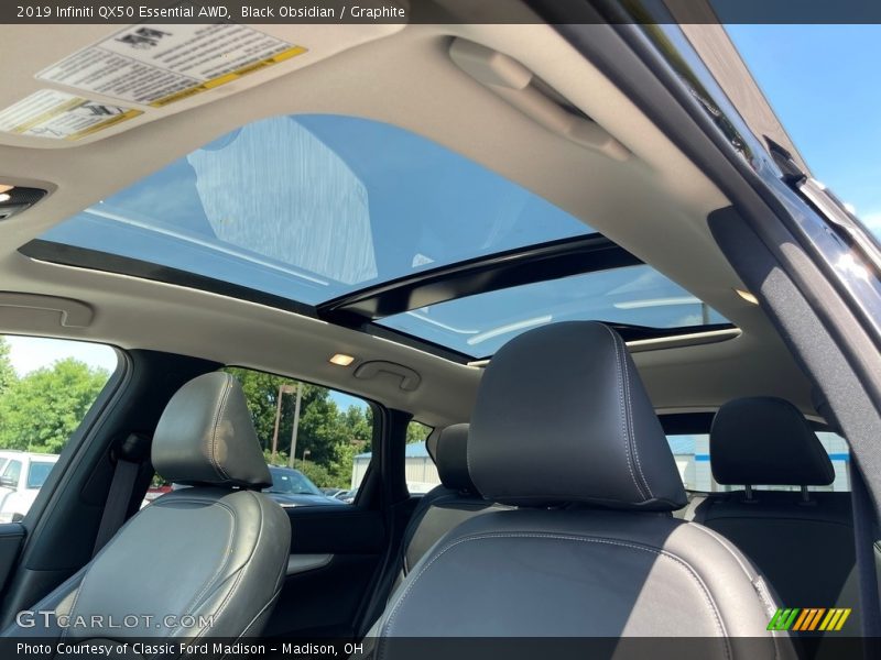 Black Obsidian / Graphite 2019 Infiniti QX50 Essential AWD