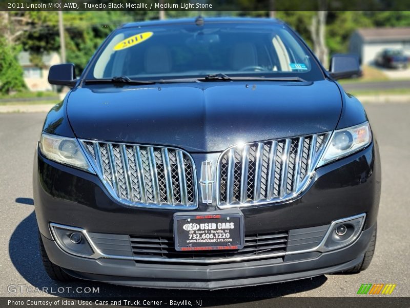 Tuxedo Black Metallic / Medium Light Stone 2011 Lincoln MKX AWD