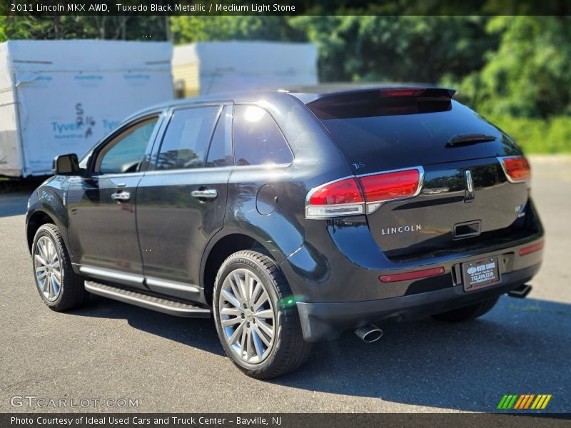 Tuxedo Black Metallic / Medium Light Stone 2011 Lincoln MKX AWD