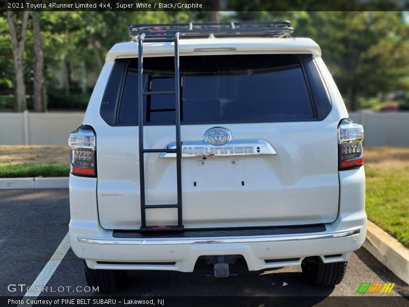 Super White / Black/Graphite 2021 Toyota 4Runner Limited 4x4