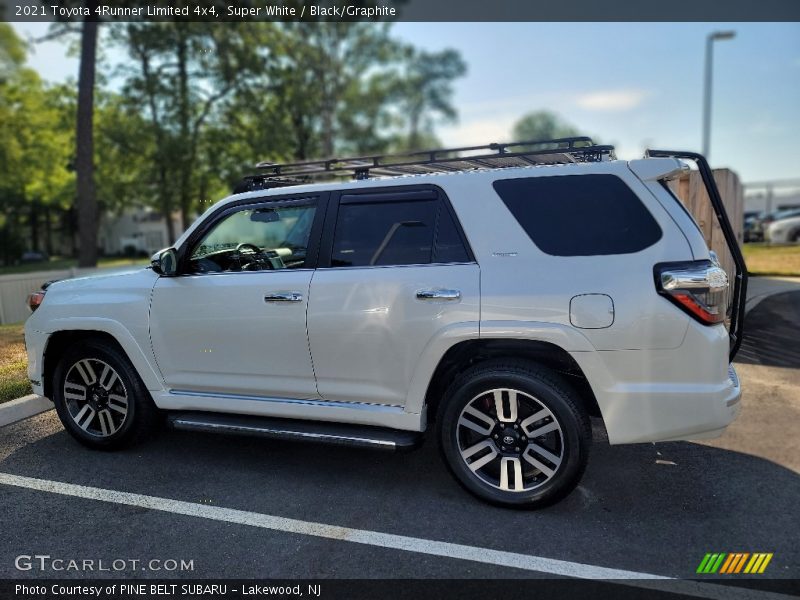 Super White / Black/Graphite 2021 Toyota 4Runner Limited 4x4