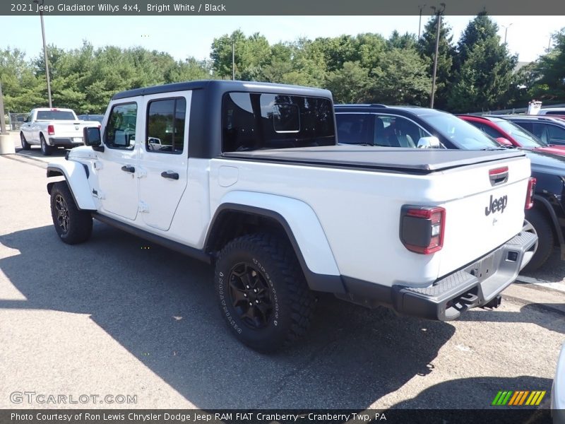 Bright White / Black 2021 Jeep Gladiator Willys 4x4