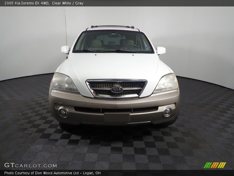 Clear White / Gray 2005 Kia Sorento EX 4WD