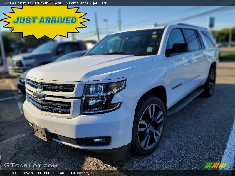 Summit White / Jet Black 2019 Chevrolet Suburban LT 4WD