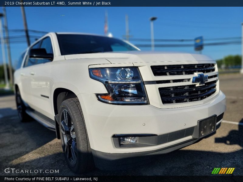 Summit White / Jet Black 2019 Chevrolet Suburban LT 4WD