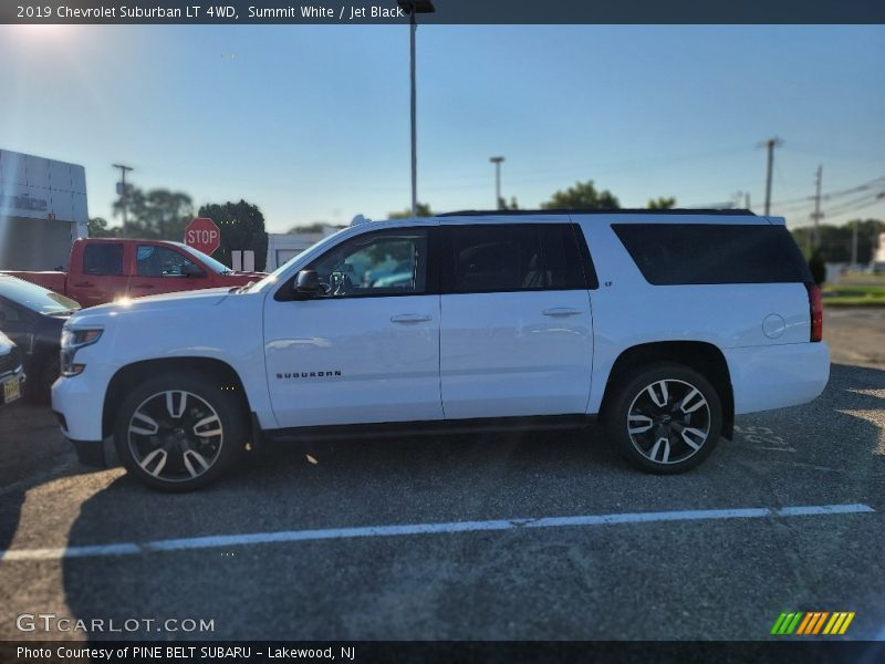 Summit White / Jet Black 2019 Chevrolet Suburban LT 4WD