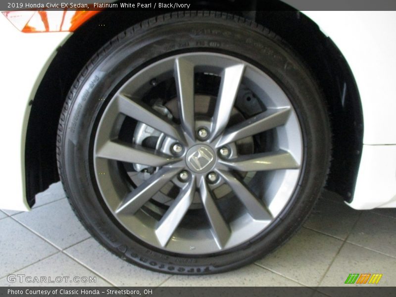 Platinum White Pearl / Black/Ivory 2019 Honda Civic EX Sedan