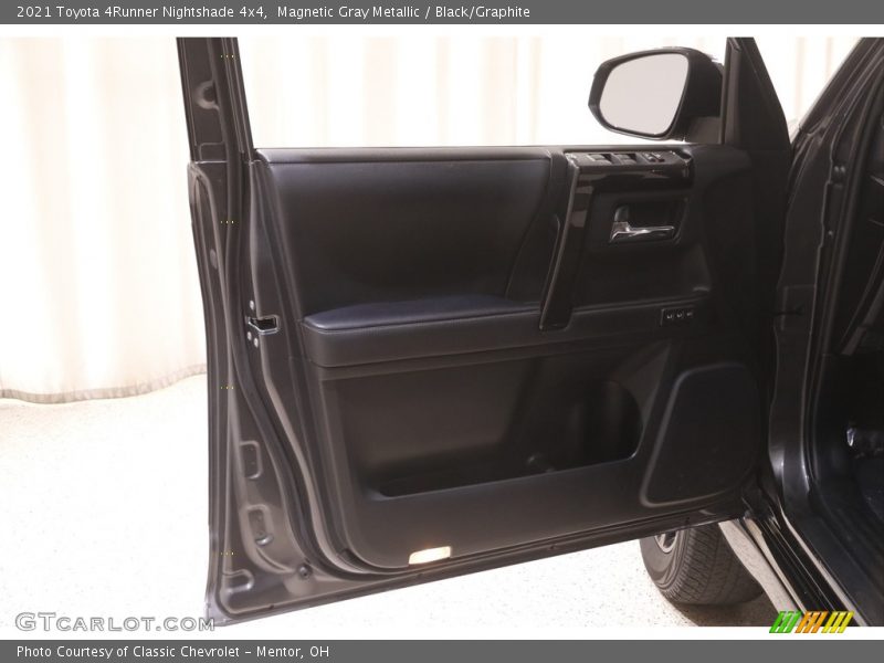 Magnetic Gray Metallic / Black/Graphite 2021 Toyota 4Runner Nightshade 4x4