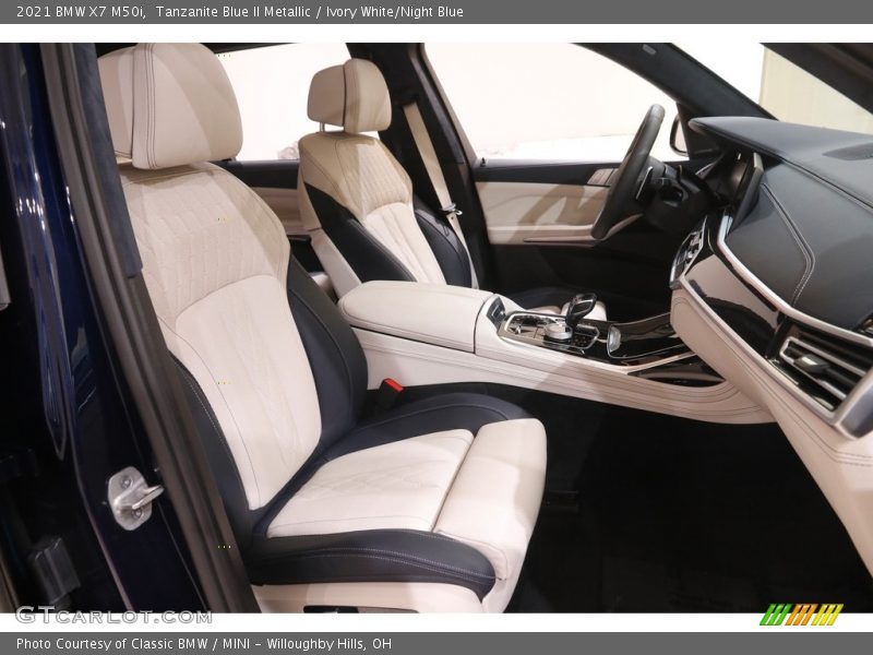 Front Seat of 2021 X7 M50i