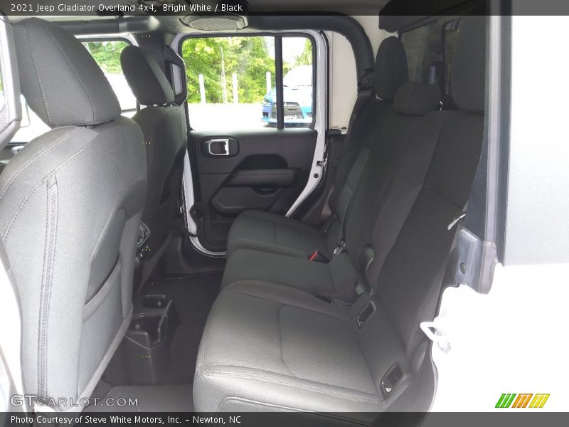 Bright White / Black 2021 Jeep Gladiator Overland 4x4
