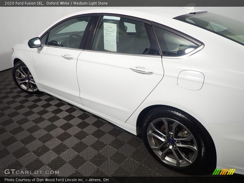 Oxford White / Medium Light Stone 2020 Ford Fusion SEL