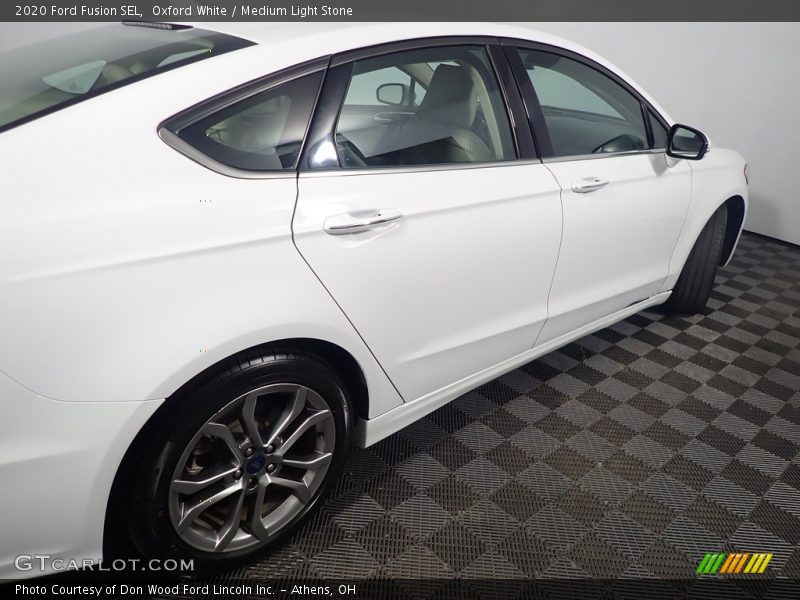 Oxford White / Medium Light Stone 2020 Ford Fusion SEL