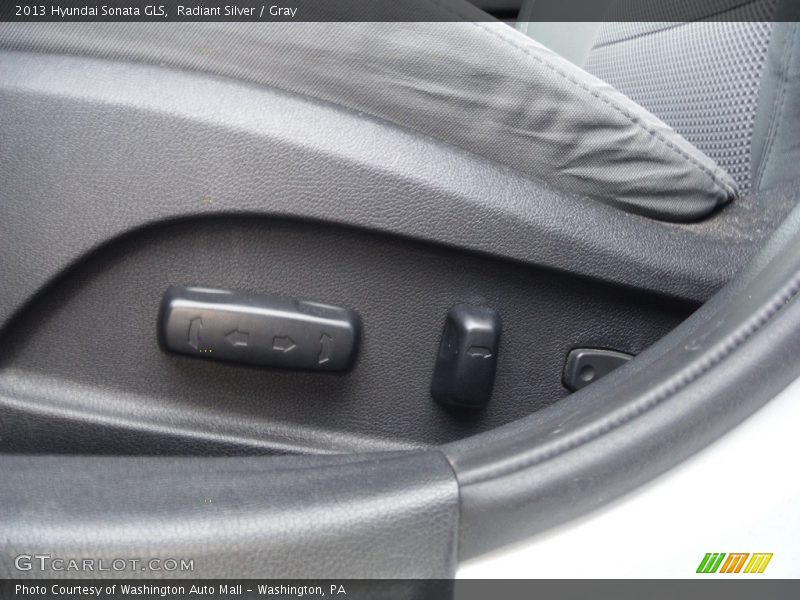 Radiant Silver / Gray 2013 Hyundai Sonata GLS