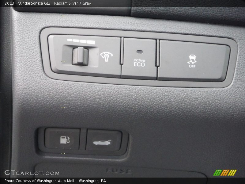 Radiant Silver / Gray 2013 Hyundai Sonata GLS