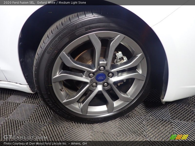 Oxford White / Medium Light Stone 2020 Ford Fusion SEL