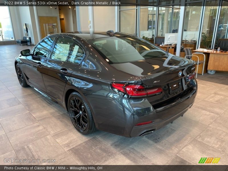 Dark Graphite Metallic / Black 2022 BMW 5 Series 530i xDrive Sedan