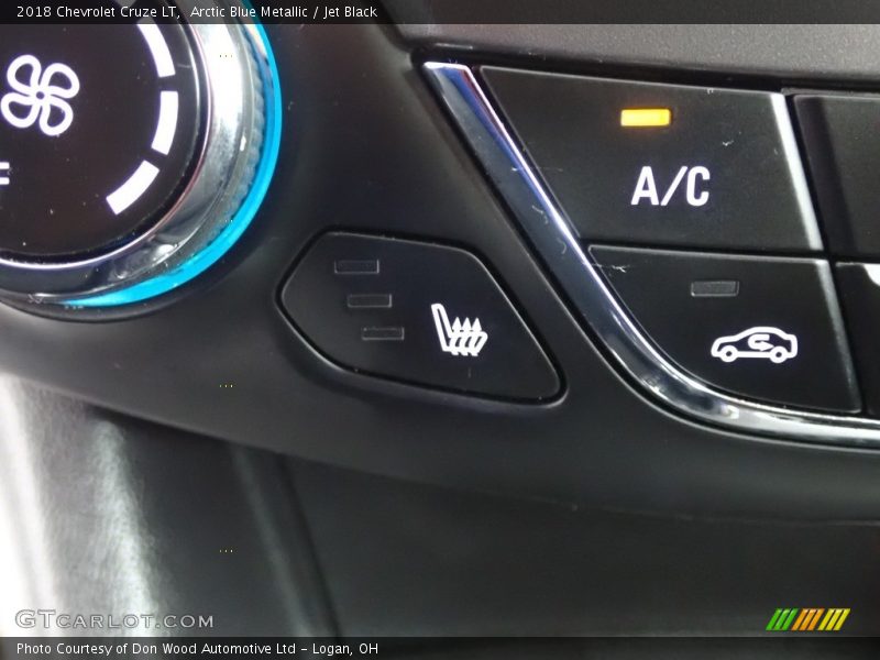 Arctic Blue Metallic / Jet Black 2018 Chevrolet Cruze LT