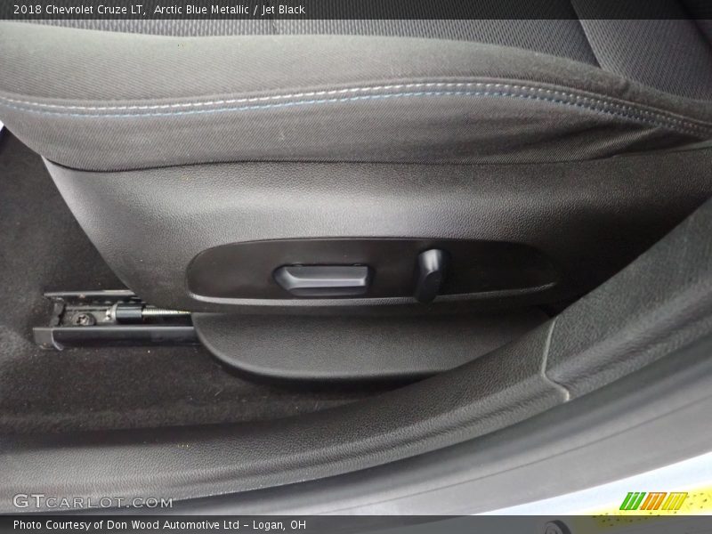 Arctic Blue Metallic / Jet Black 2018 Chevrolet Cruze LT
