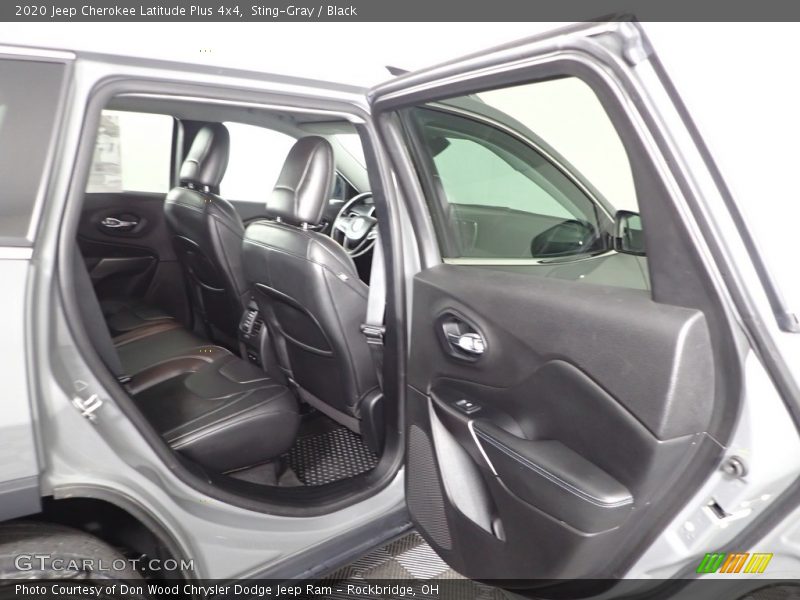 Sting-Gray / Black 2020 Jeep Cherokee Latitude Plus 4x4