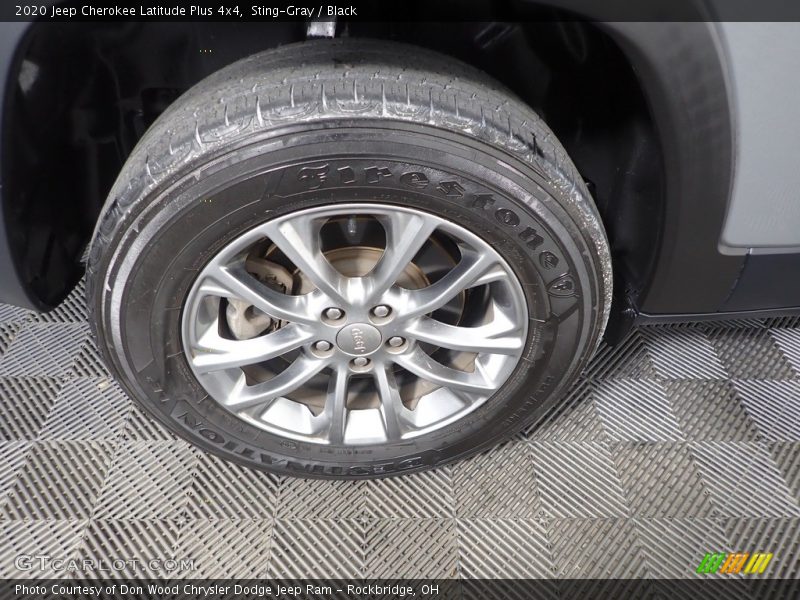 Sting-Gray / Black 2020 Jeep Cherokee Latitude Plus 4x4