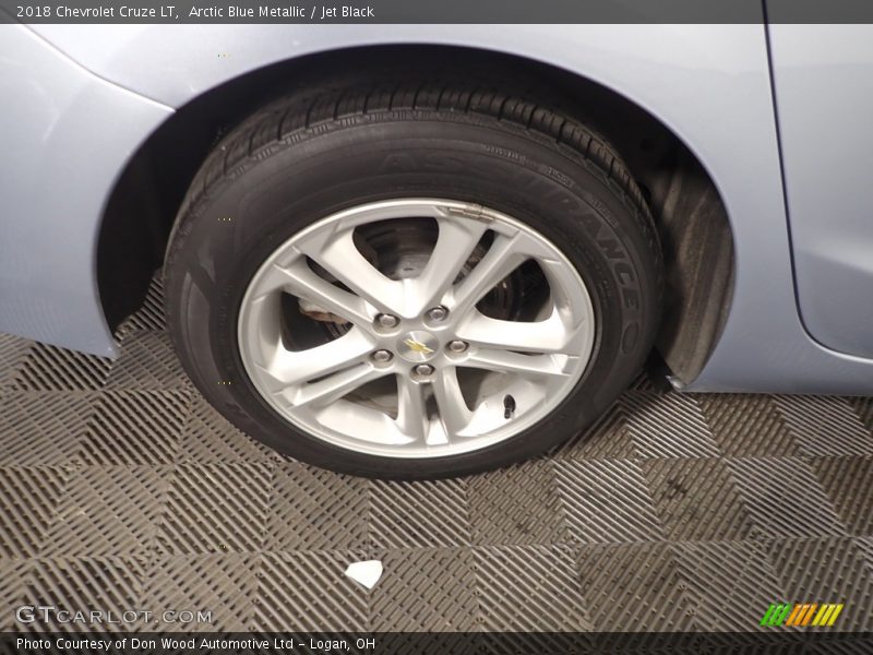 Arctic Blue Metallic / Jet Black 2018 Chevrolet Cruze LT