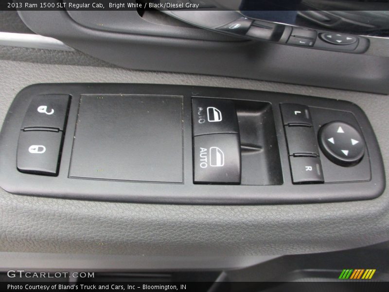 Bright White / Black/Diesel Gray 2013 Ram 1500 SLT Regular Cab