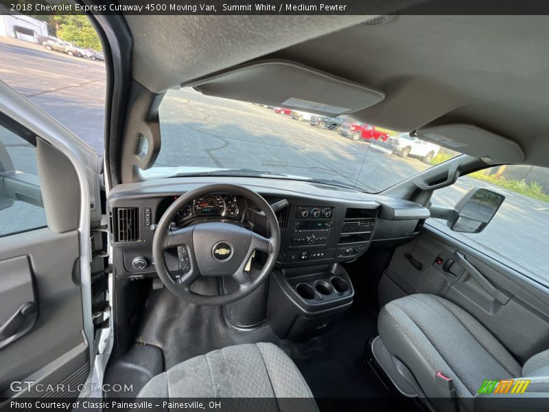 Summit White / Medium Pewter 2018 Chevrolet Express Cutaway 4500 Moving Van