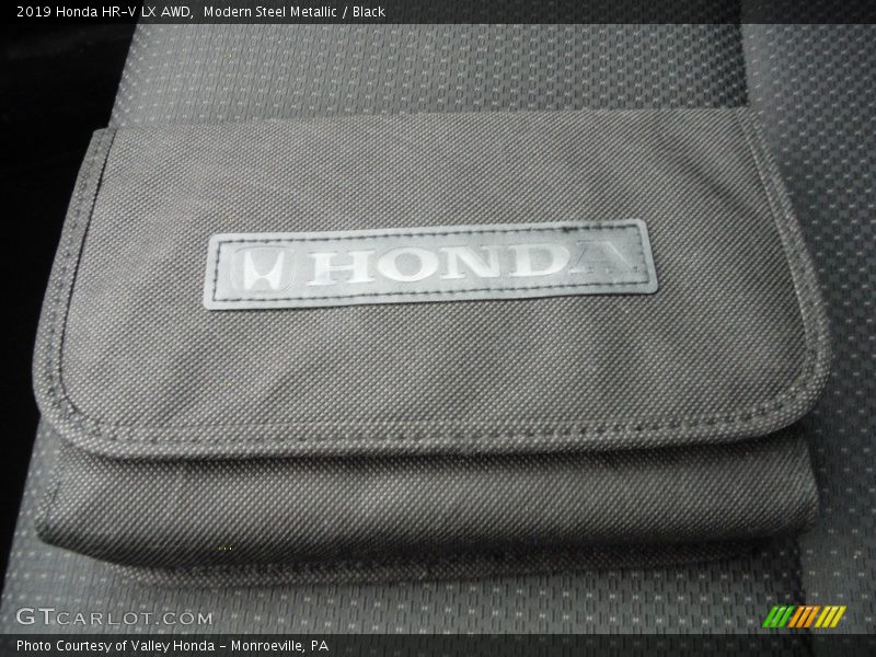 Modern Steel Metallic / Black 2019 Honda HR-V LX AWD