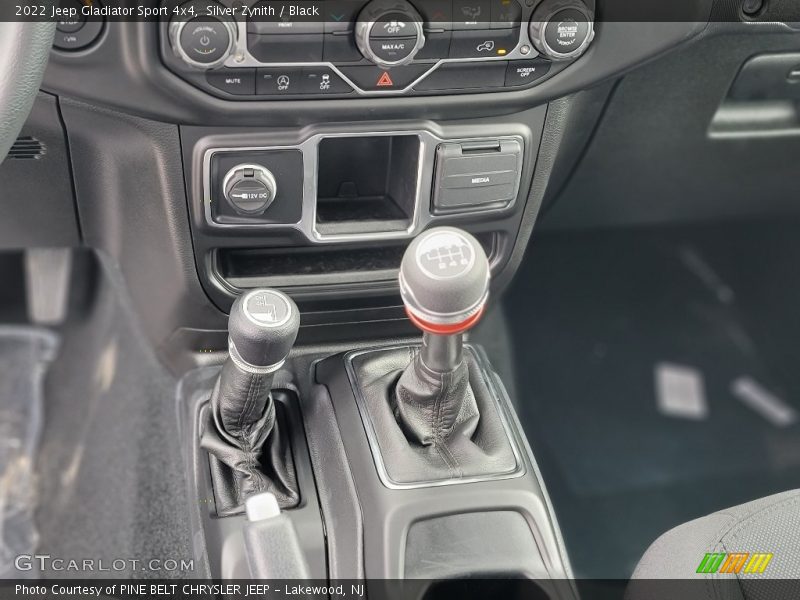  2022 Gladiator Sport 4x4 6 Speed Manual Shifter