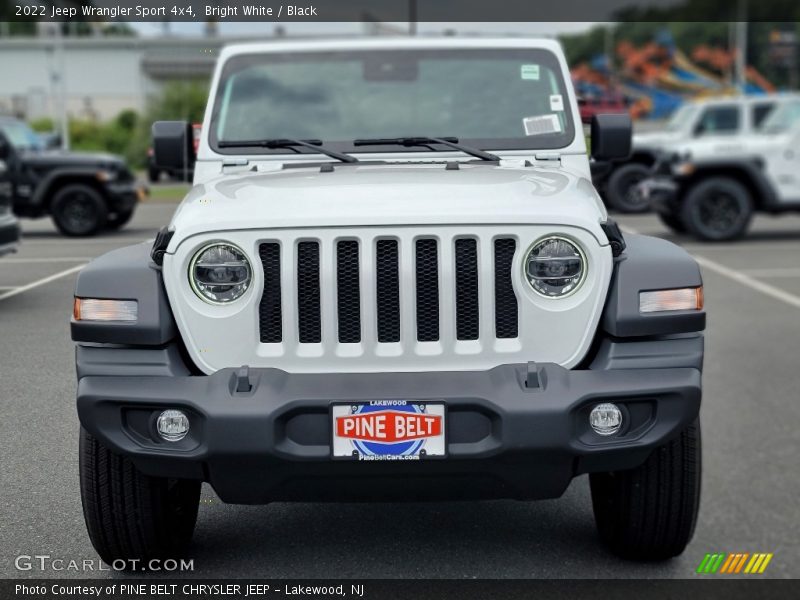 Bright White / Black 2022 Jeep Wrangler Sport 4x4